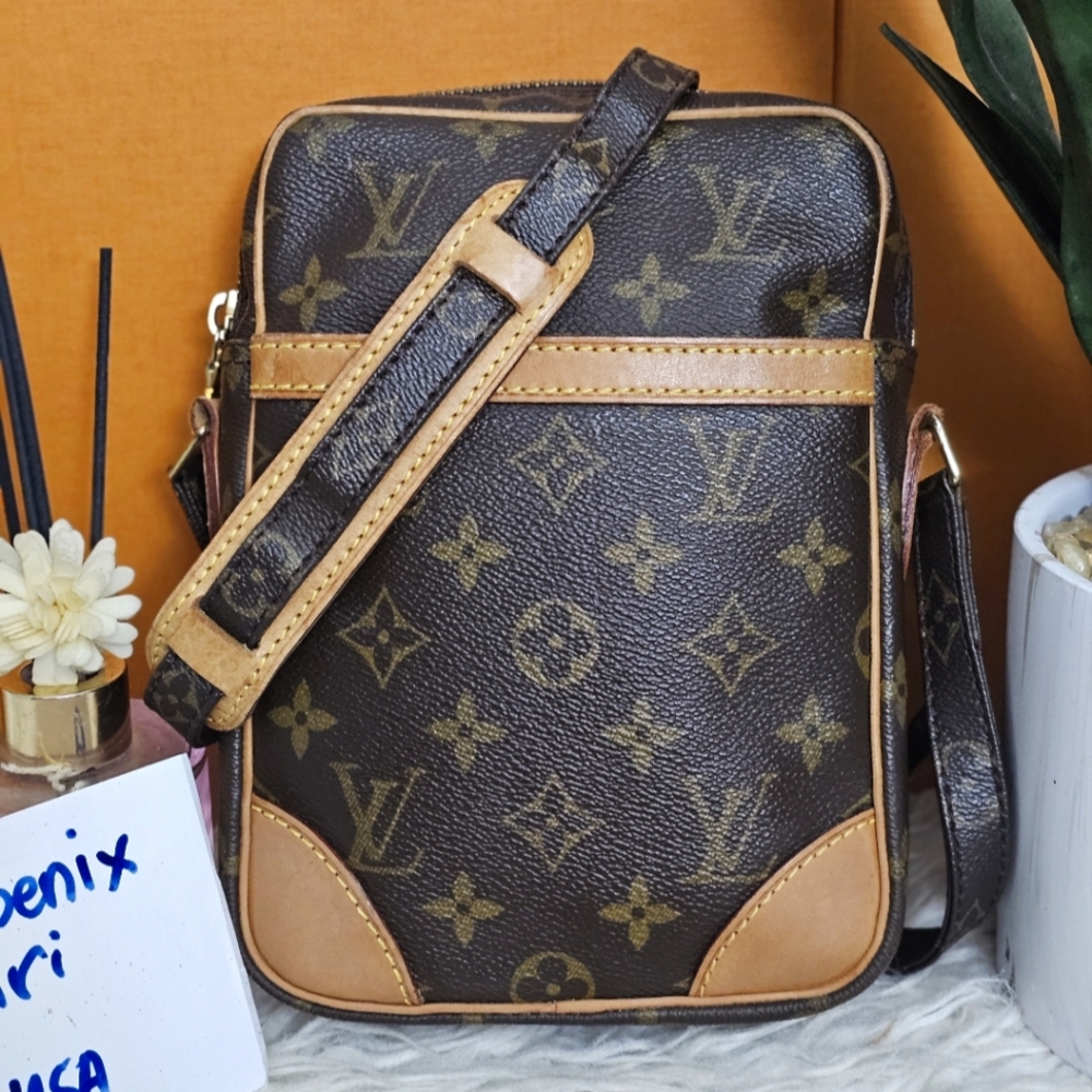 Authentuc Louis Vuitton Danube PM Monogram Crossbody Bag - Picture 16 of 16